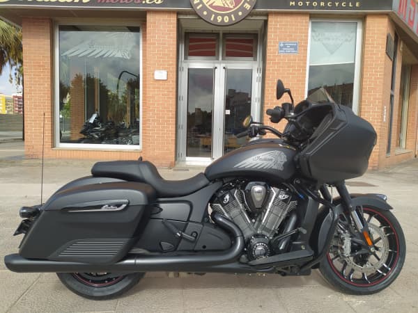 Indian CHALLENGER DARK HORSE