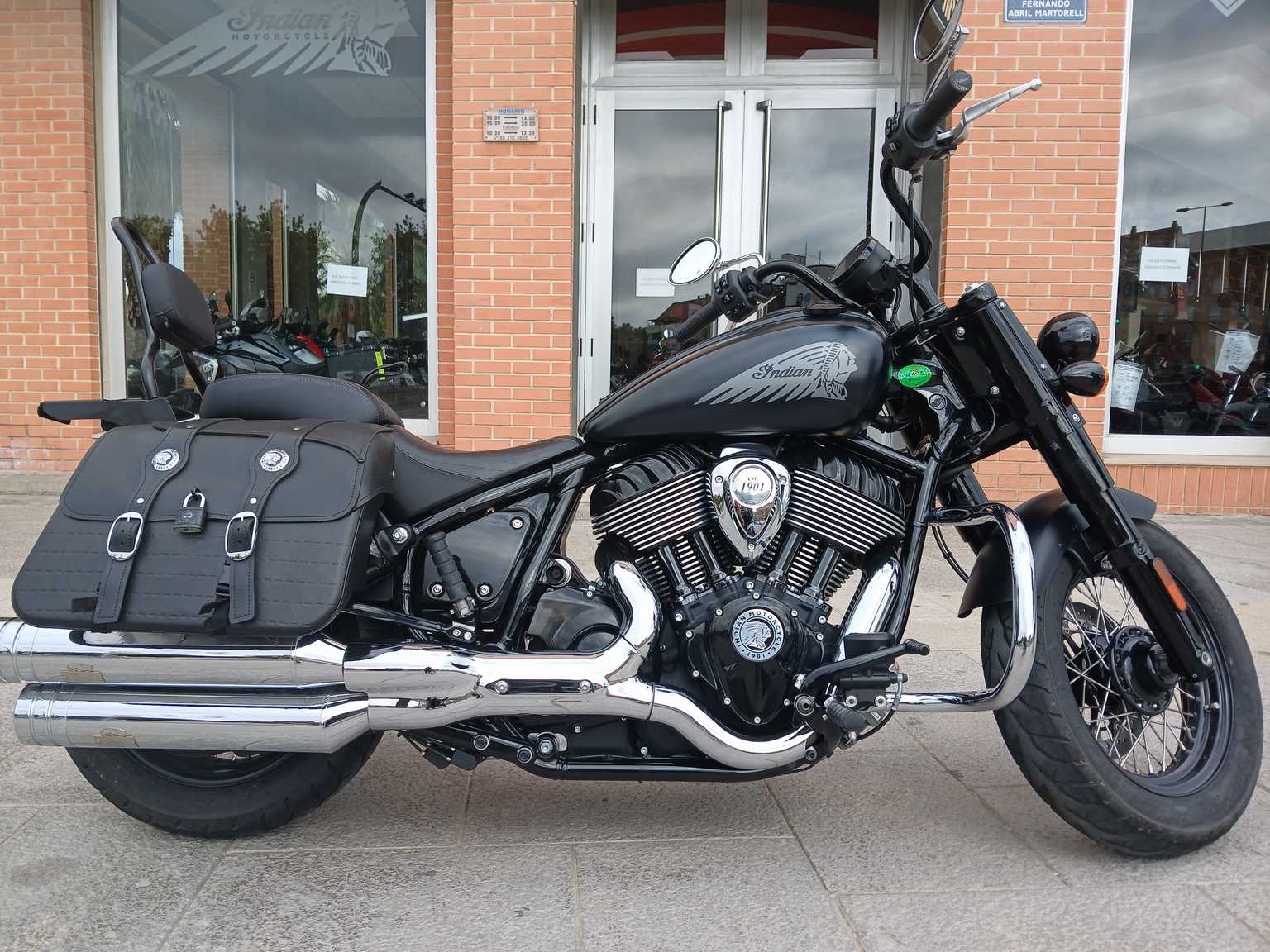 Indian CHIEF BOBBER DARK HORSE