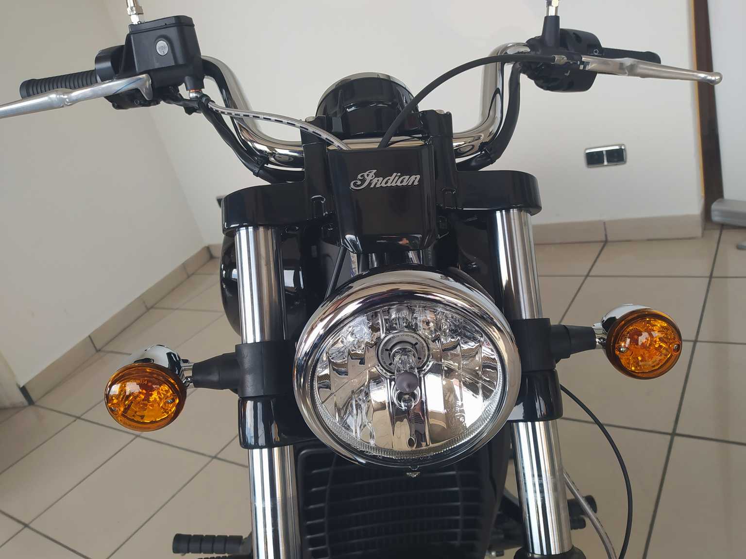 venta_moto_nueva_indian_motorcycle_scout_2023_black_metallic_ (14)