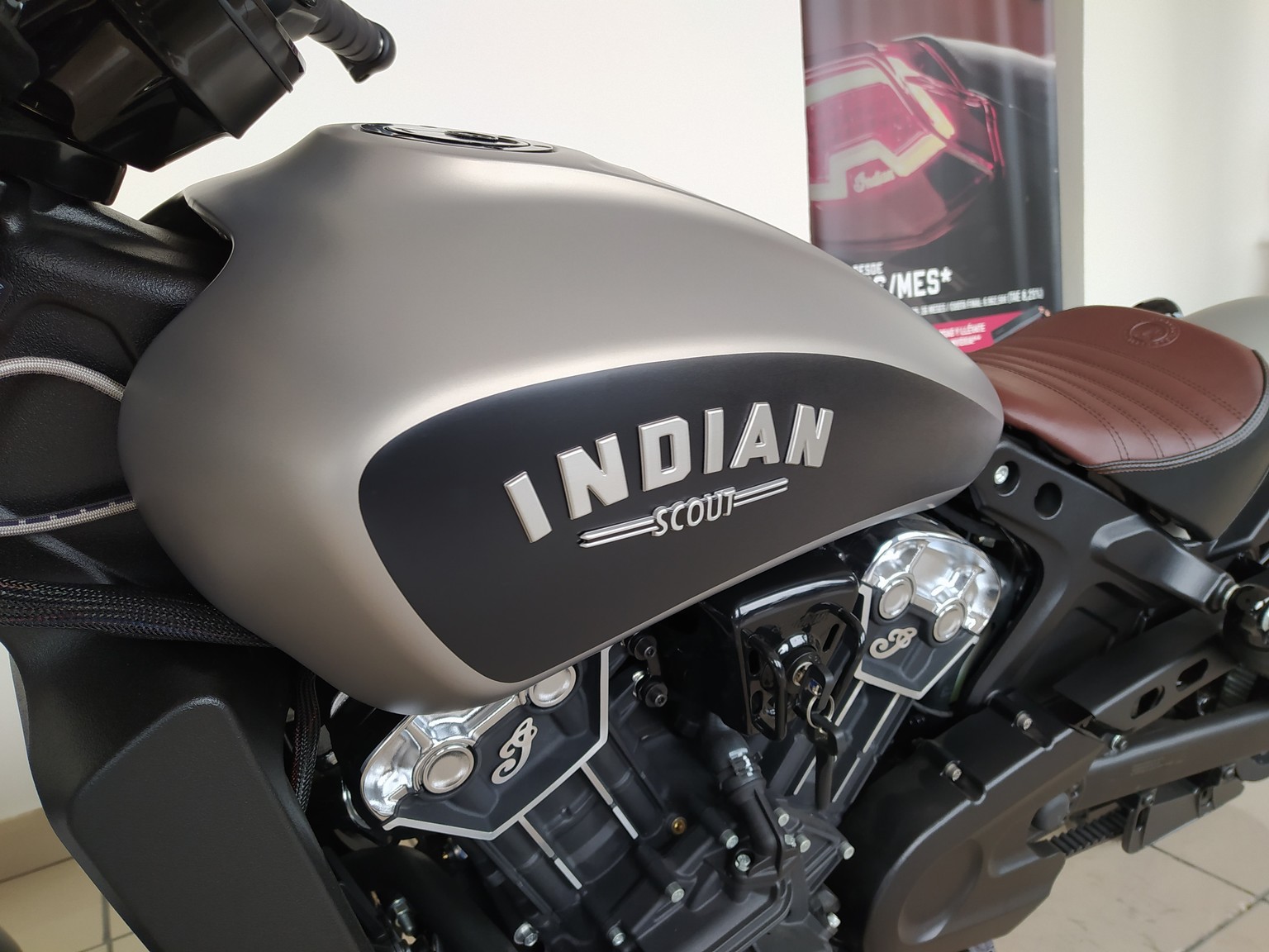venta_moto_nueva_indian_motorcycle_scout_bobber_silver_quartz_smoke_ (10)