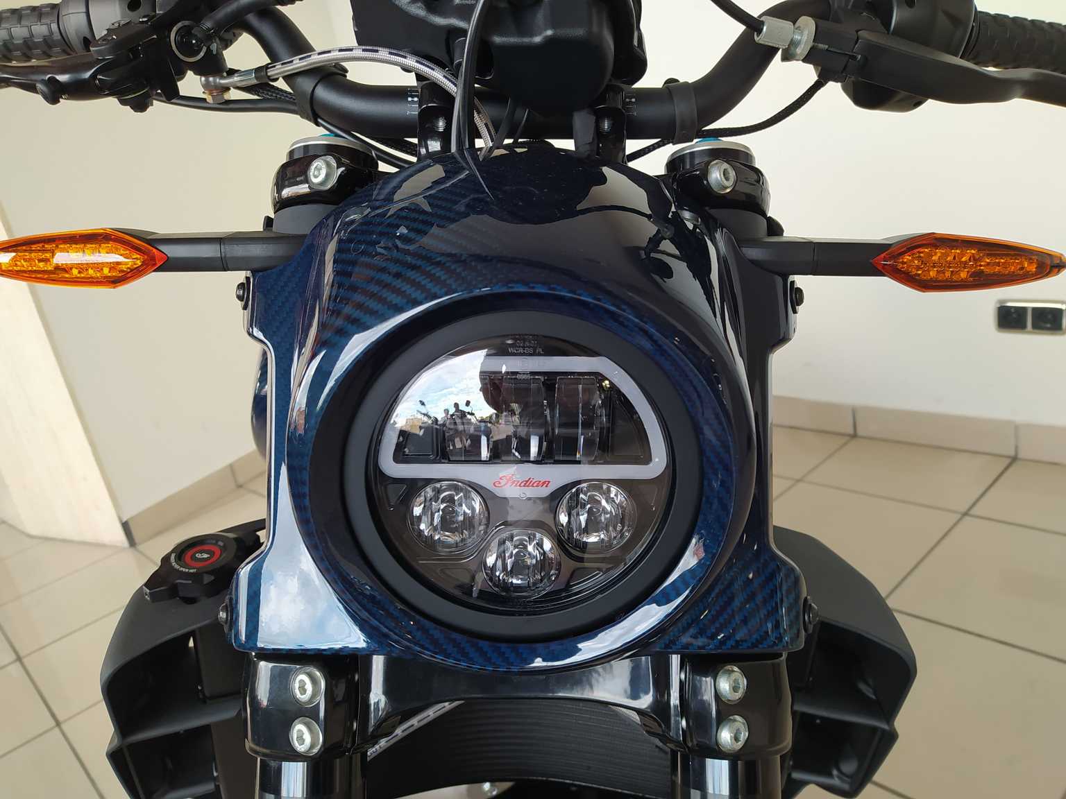 venta_moto_indian_motorcycle_ftr_100_per_cent_r_carbon_ (2)