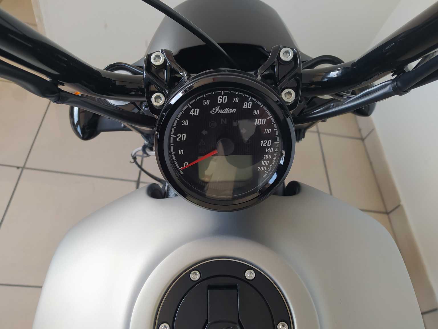 venta_moto_nueva_indian_motorcycle_scout_bobber_twenty_ (8)
